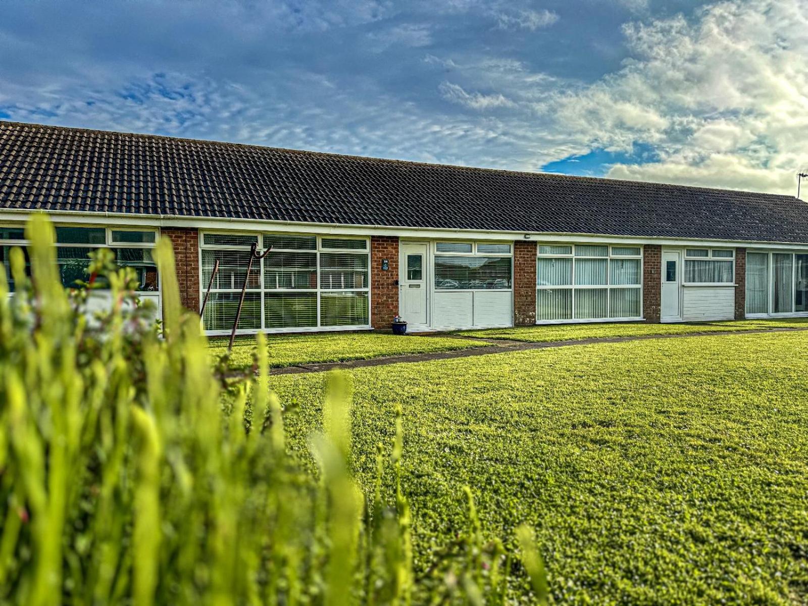 Charming Chalet-style Bungalow In Kessingland