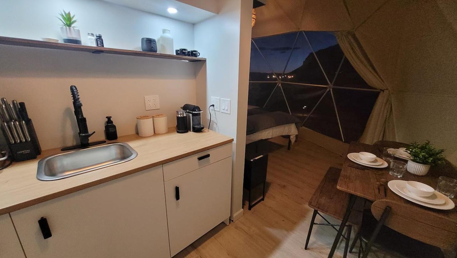 Coffee/tea facilities