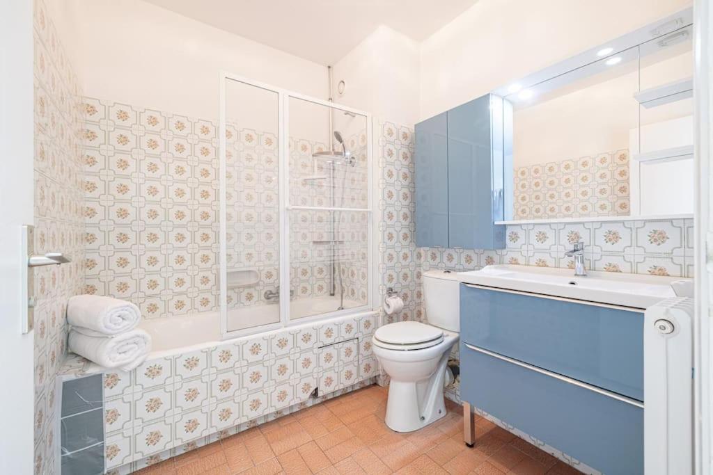 Elegant 2 Bed Apt with Pool in Juan Les Pins