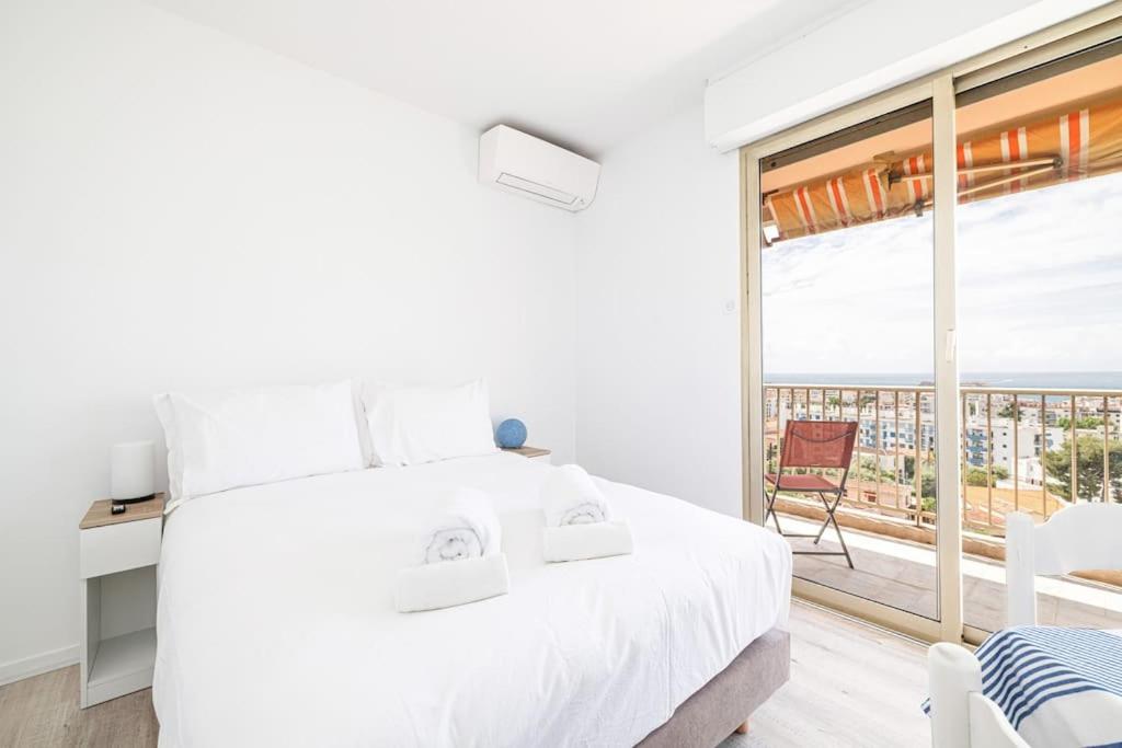 Elegant 2 Bed Apt with Pool in Juan Les Pins