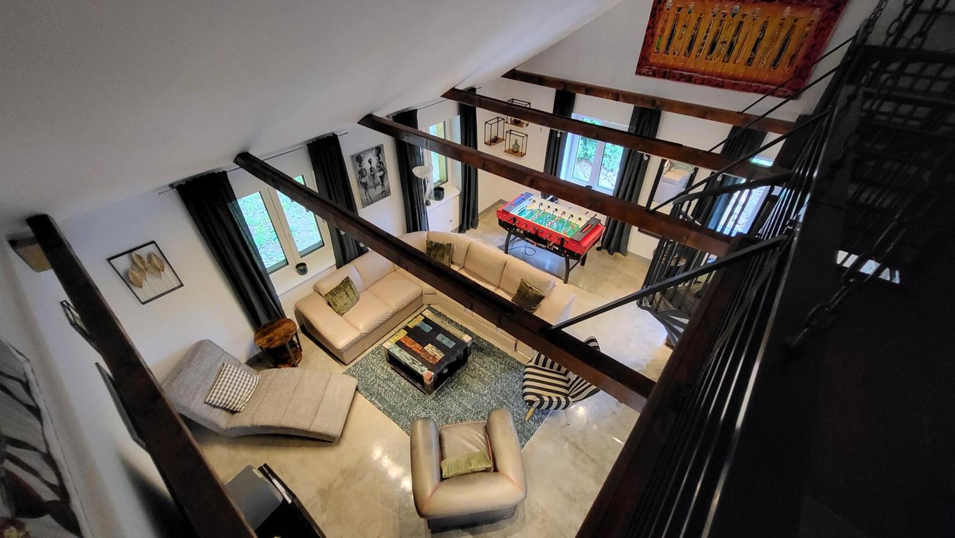 Communal lounge/ TV room