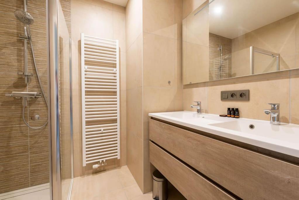 Casa Matti - Modern Apartment with Canal View and Terrace