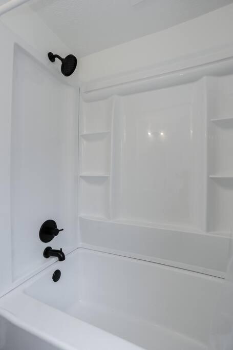 Touchdown Bungalow-Charming HOF Village Home