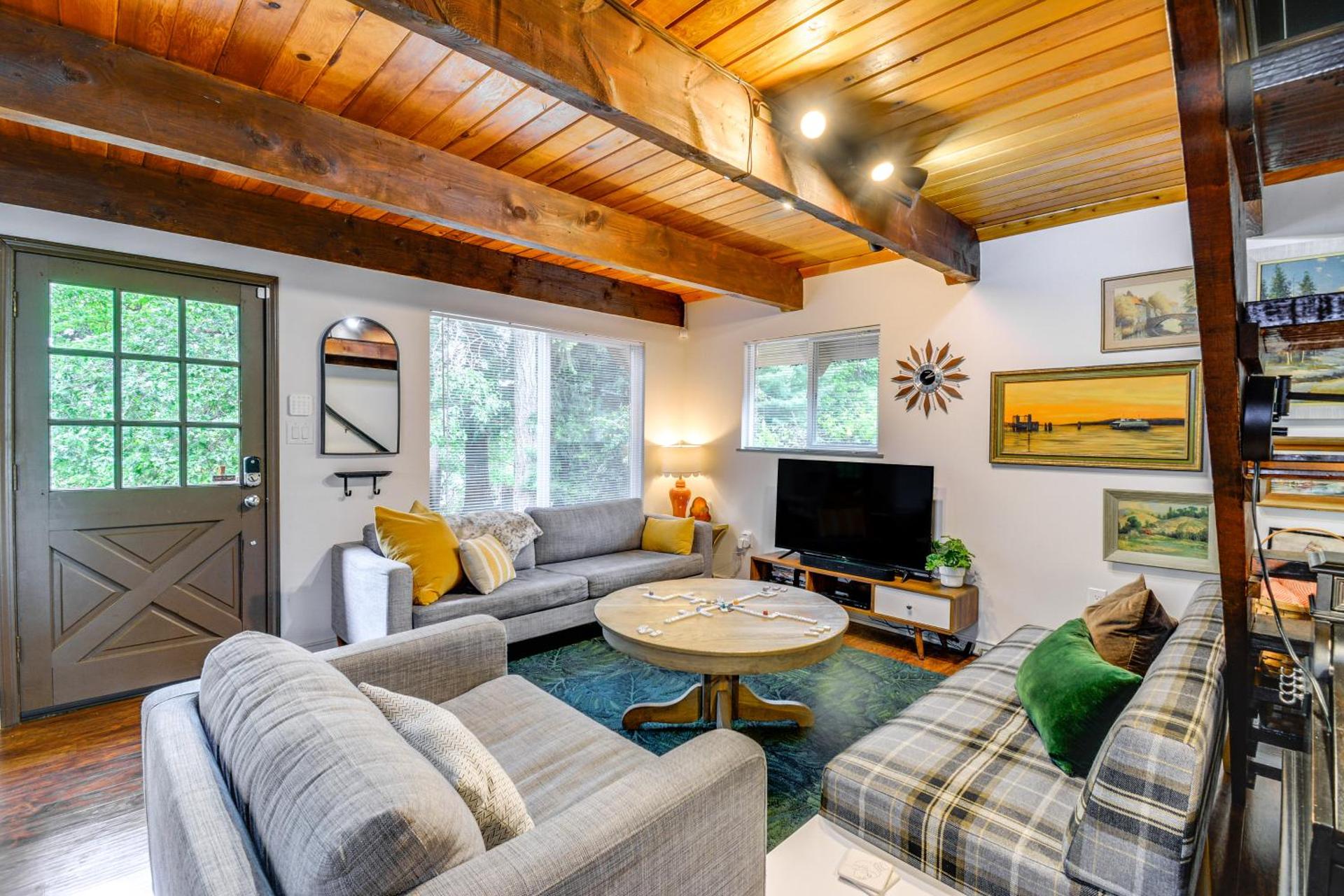 Coastal Cabin with Puget Sound and Rainier Views!