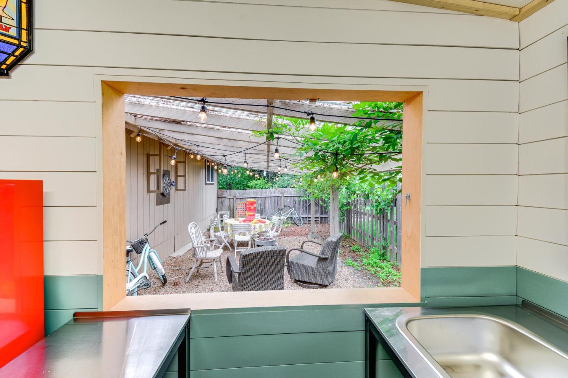Coastal Cabin with Puget Sound and Rainier Views!