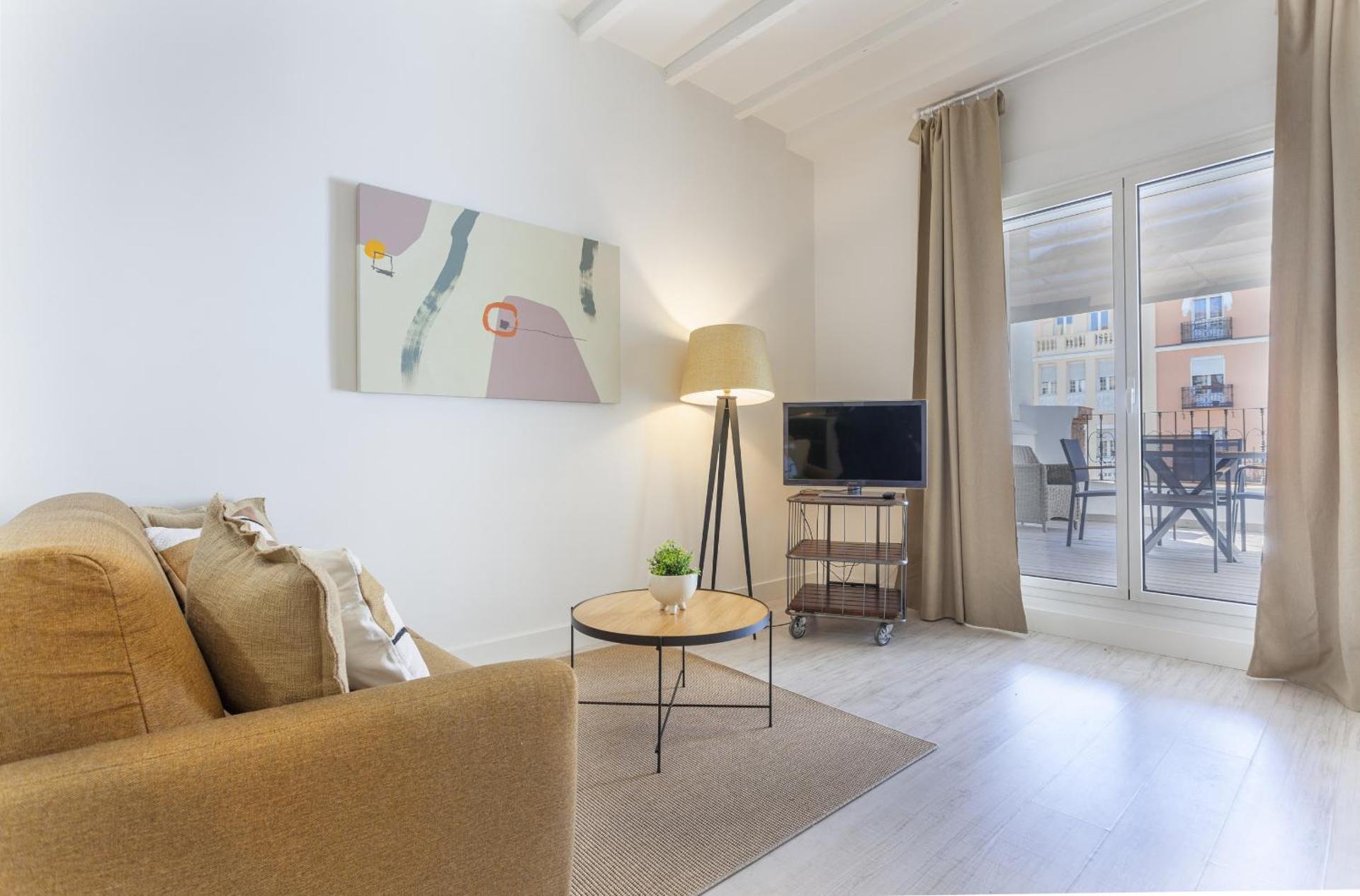 Communal lounge/ TV room