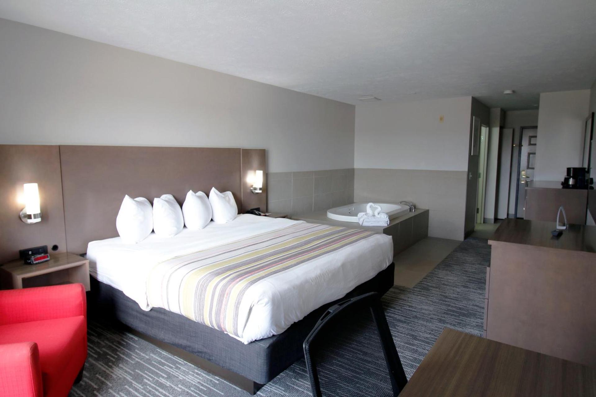 Country Inn & Suites by Radisson, Council Bluffs, IA
