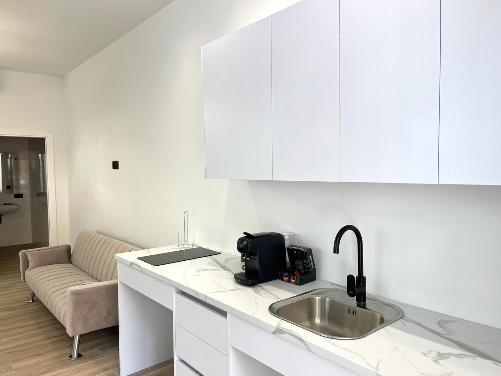 Avakian Valencia Centro