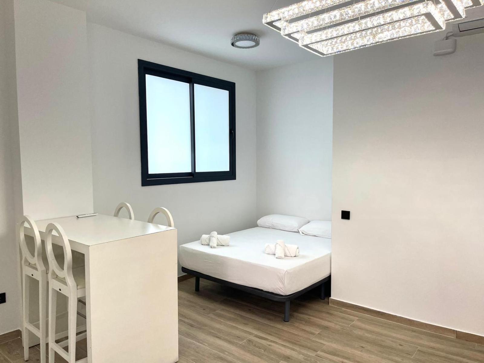 Avakian Valencia Centro