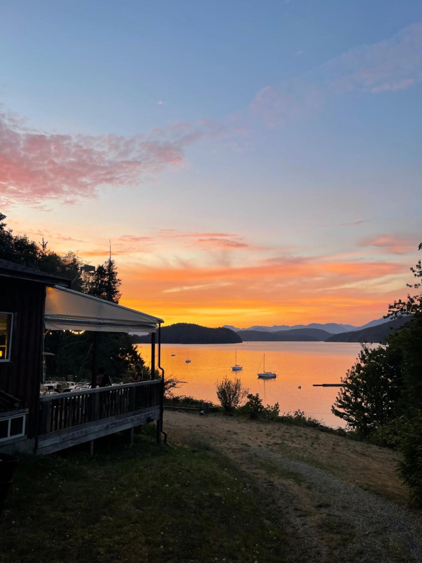 Gracies Grotto Cabin