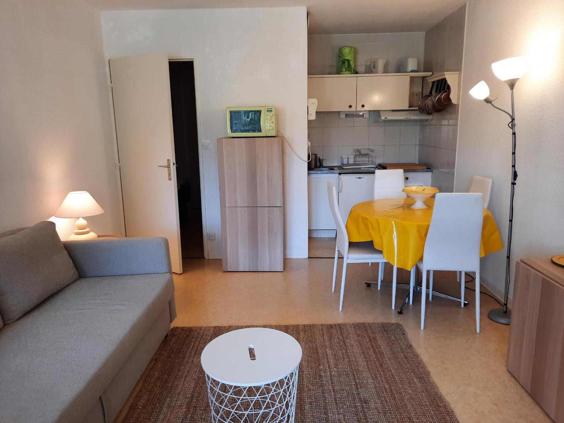 Appartement Lumineux à Seignosse, Proche Plage, Commerces et Activités, Parking, Wifi et Balcon - FR-1-239-813