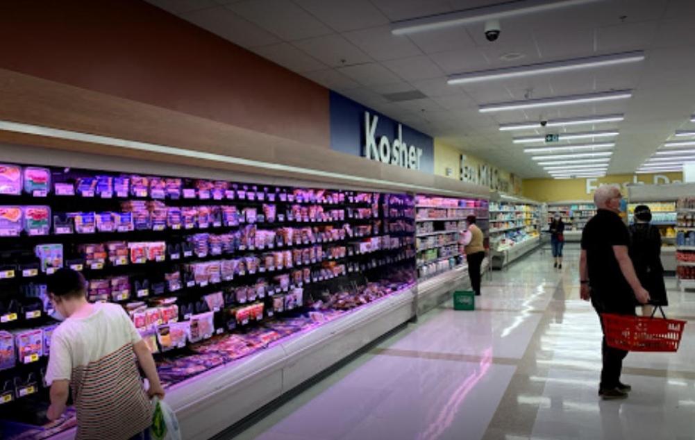 Comfortable Room in Toronto next to Yorkdale mall