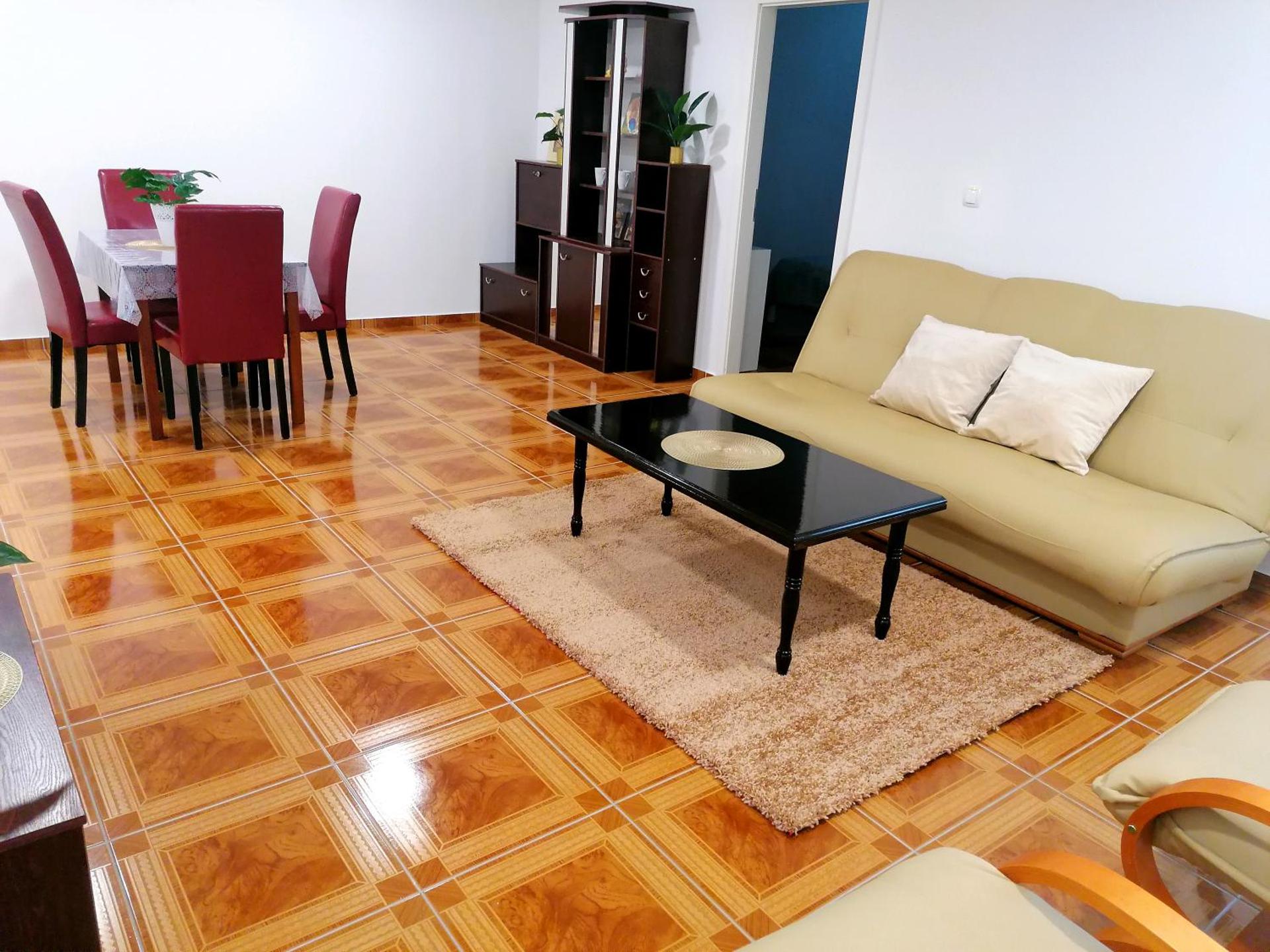 TRI KRALJA - THREE KINGS Apartments in the center with private parking