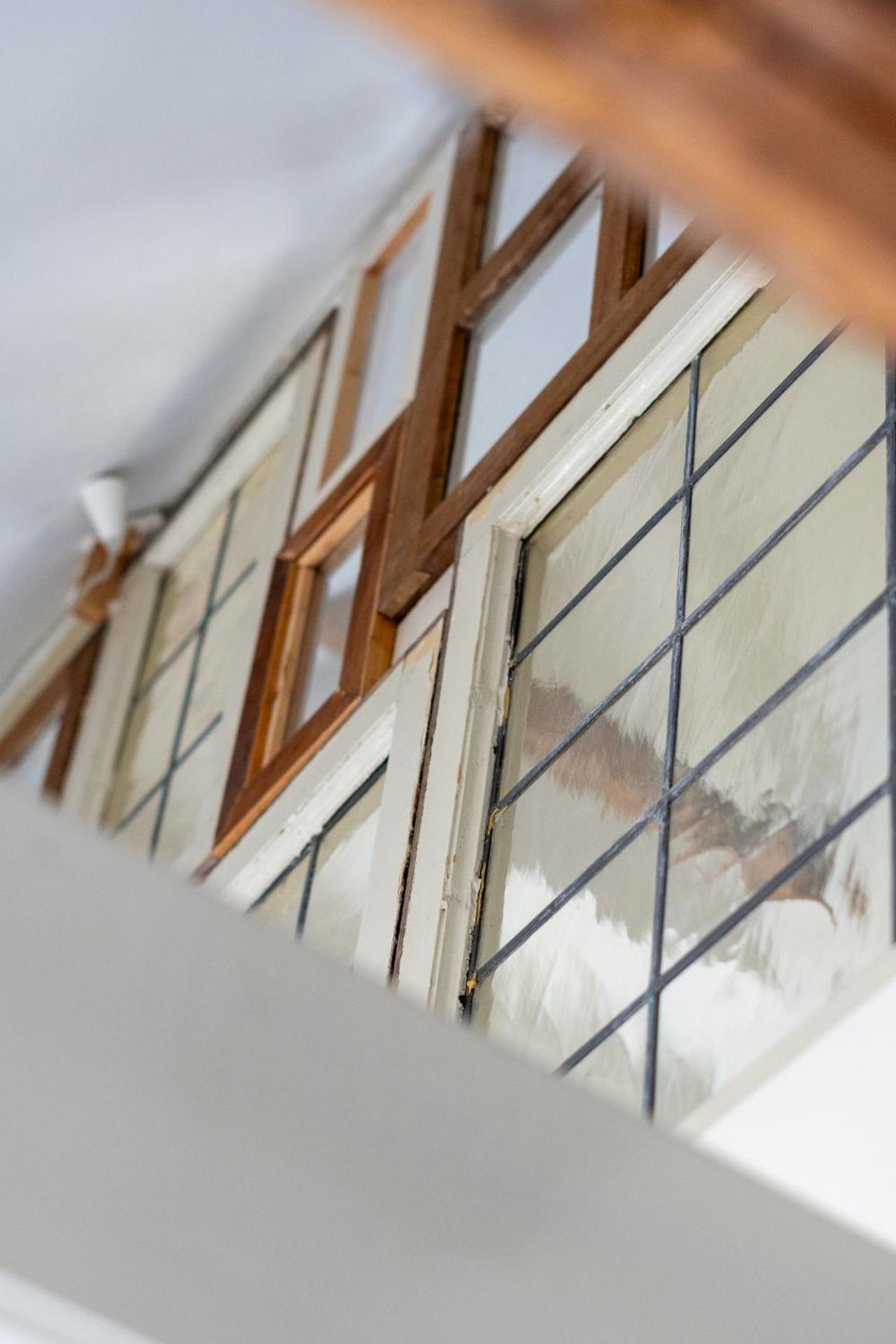 Stijlvol & lief onthaast-huisje met piano, tv en wifi