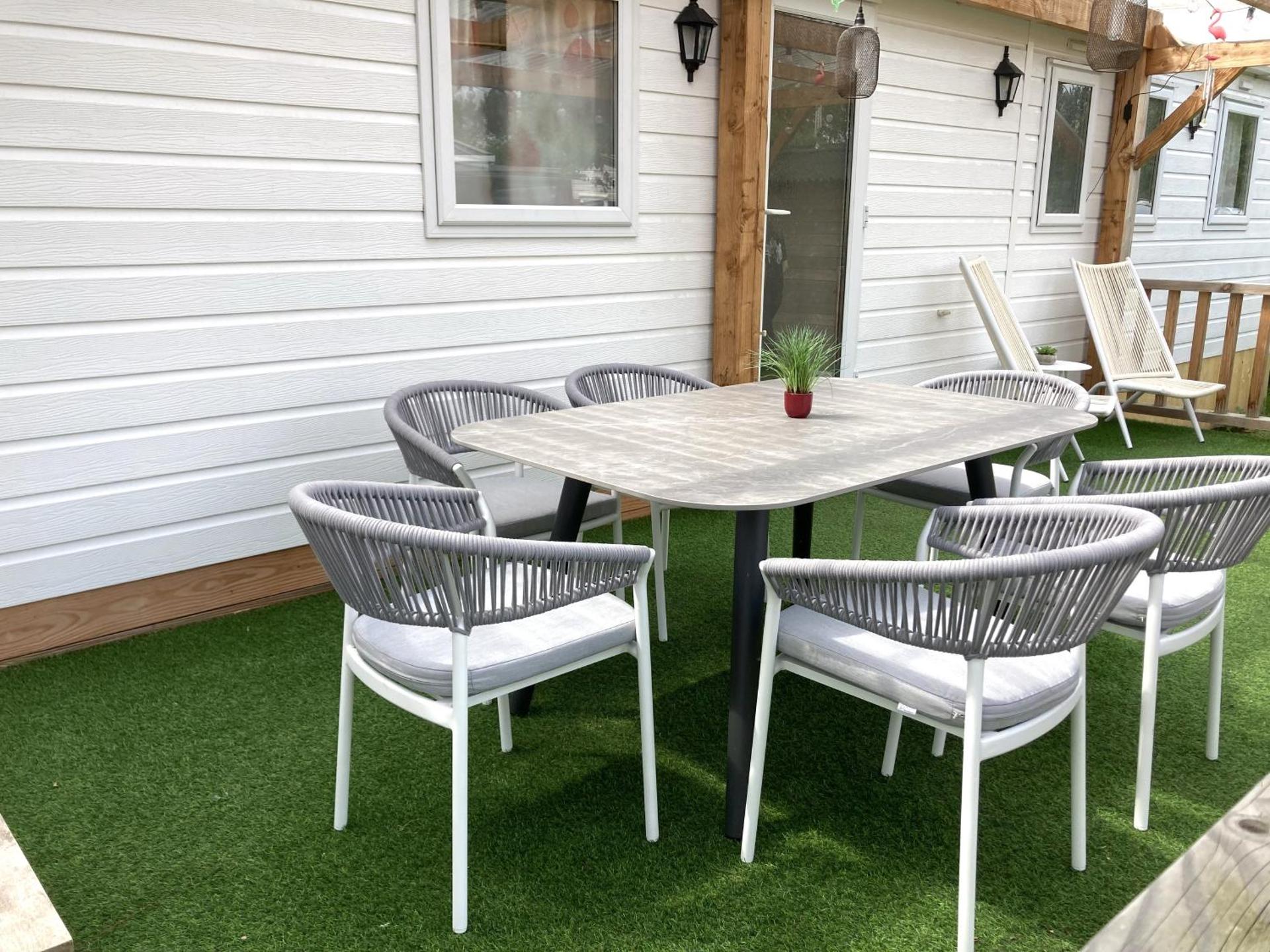 Chalet Between Ostend and Bruges