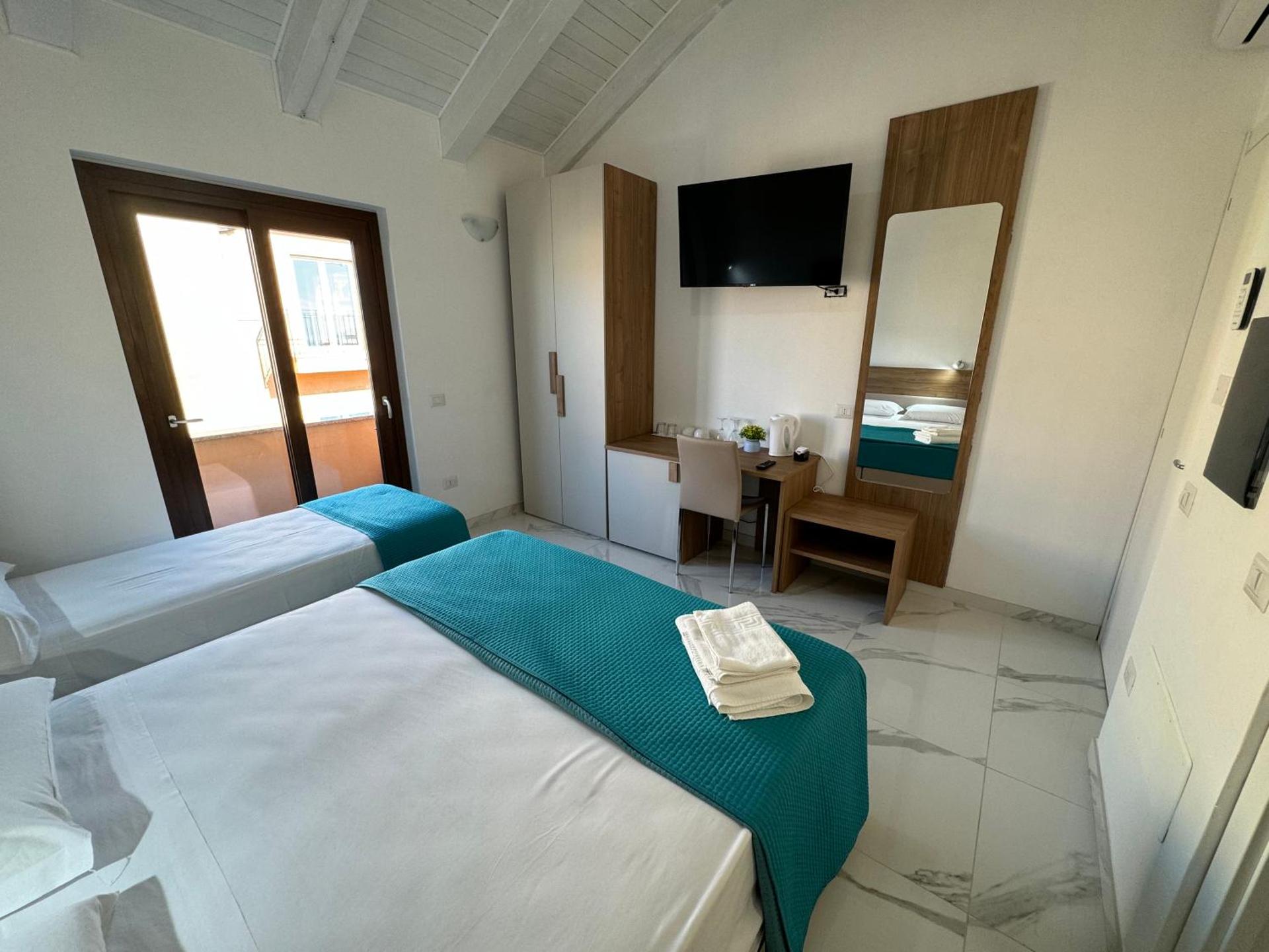 Topazio Rooms & Apartment Tropea
