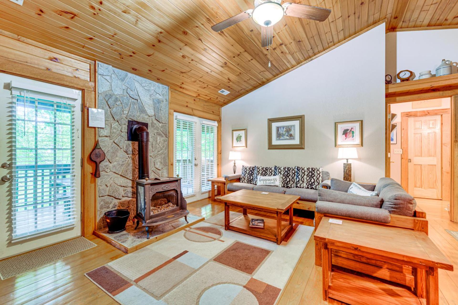 Serene Maggie Valley Retreat with Deck and Hot Tub!