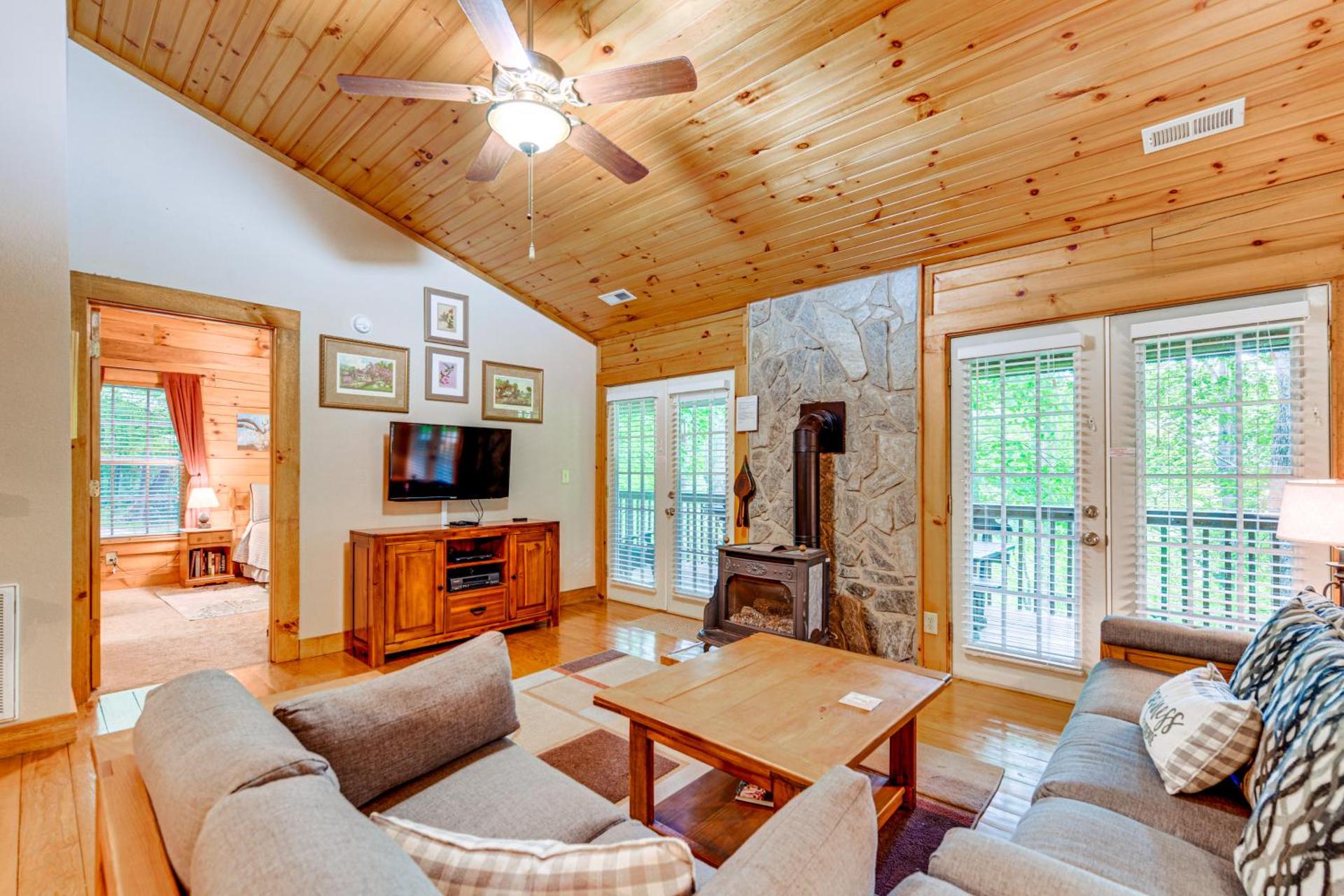 Serene Maggie Valley Retreat with Deck and Hot Tub!