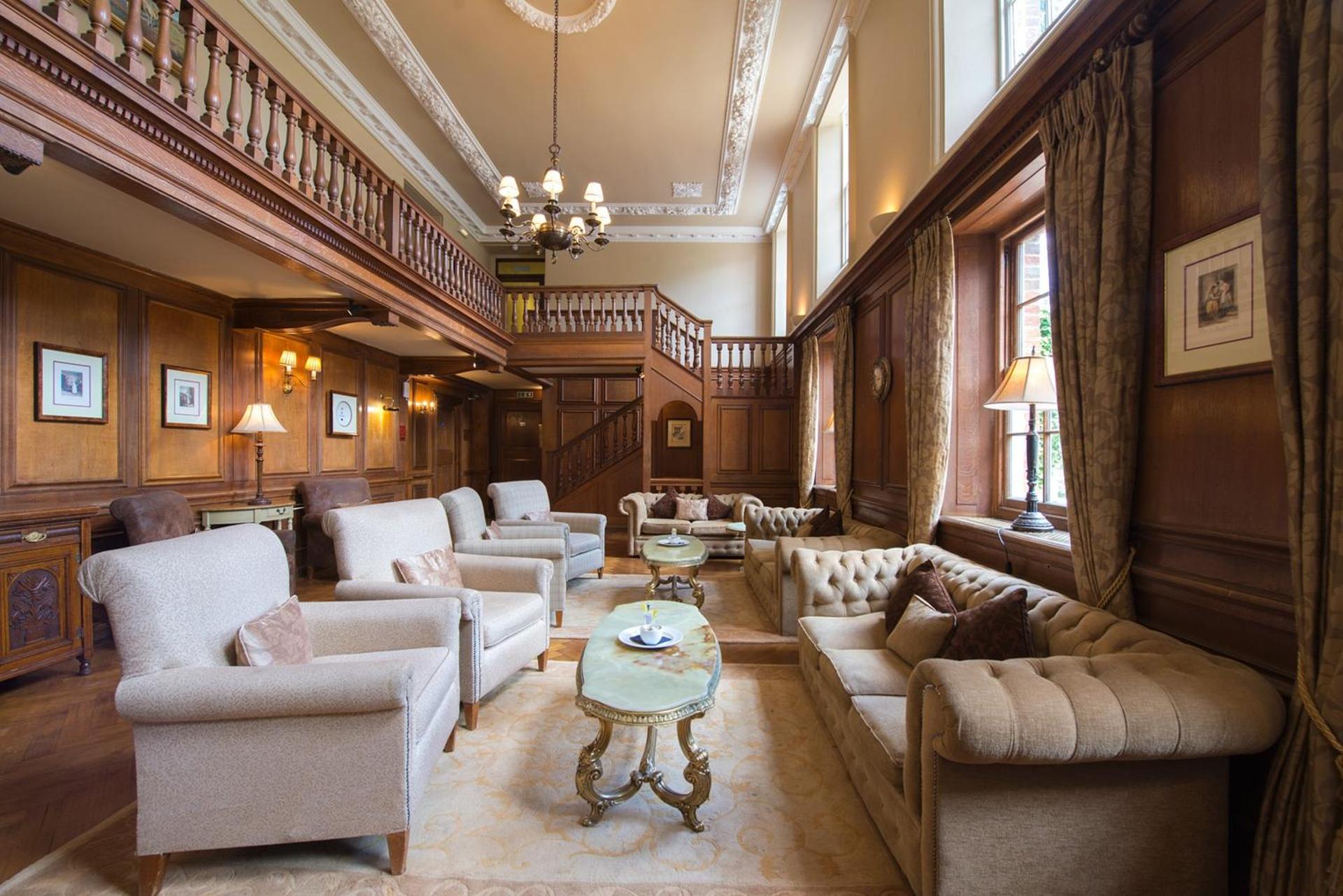 Communal lounge/ TV room