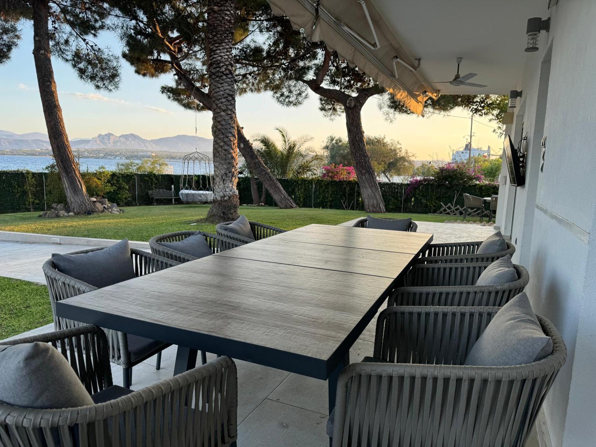 Zoza Luxury villa isthmia by the sea with private pool