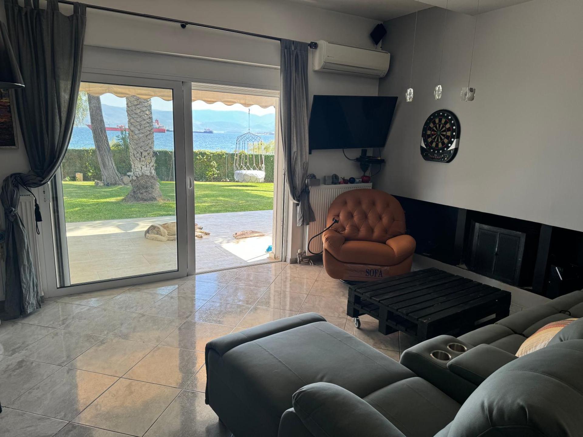 Zoza Luxury villa isthmia by the sea with private pool