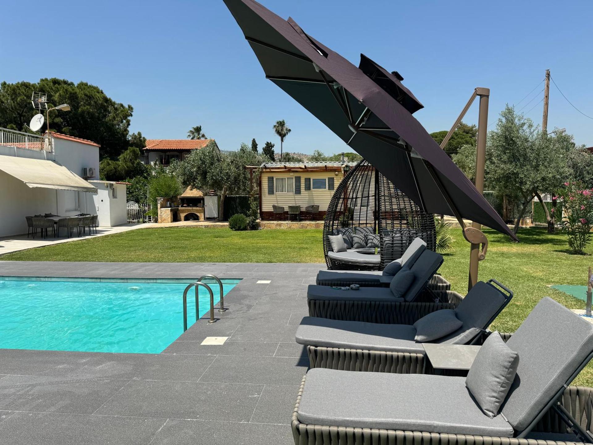Zoza Luxury villa isthmia by the sea with private pool