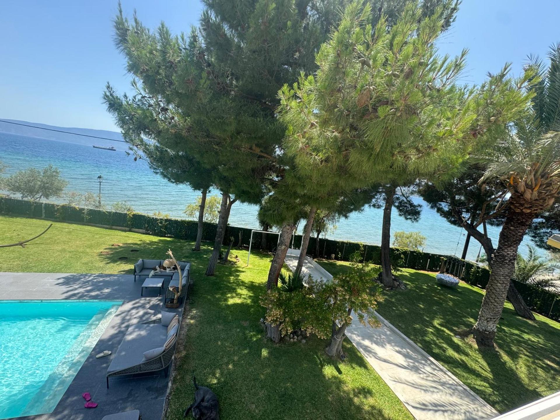 Zoza Luxury villa isthmia by the sea with private pool