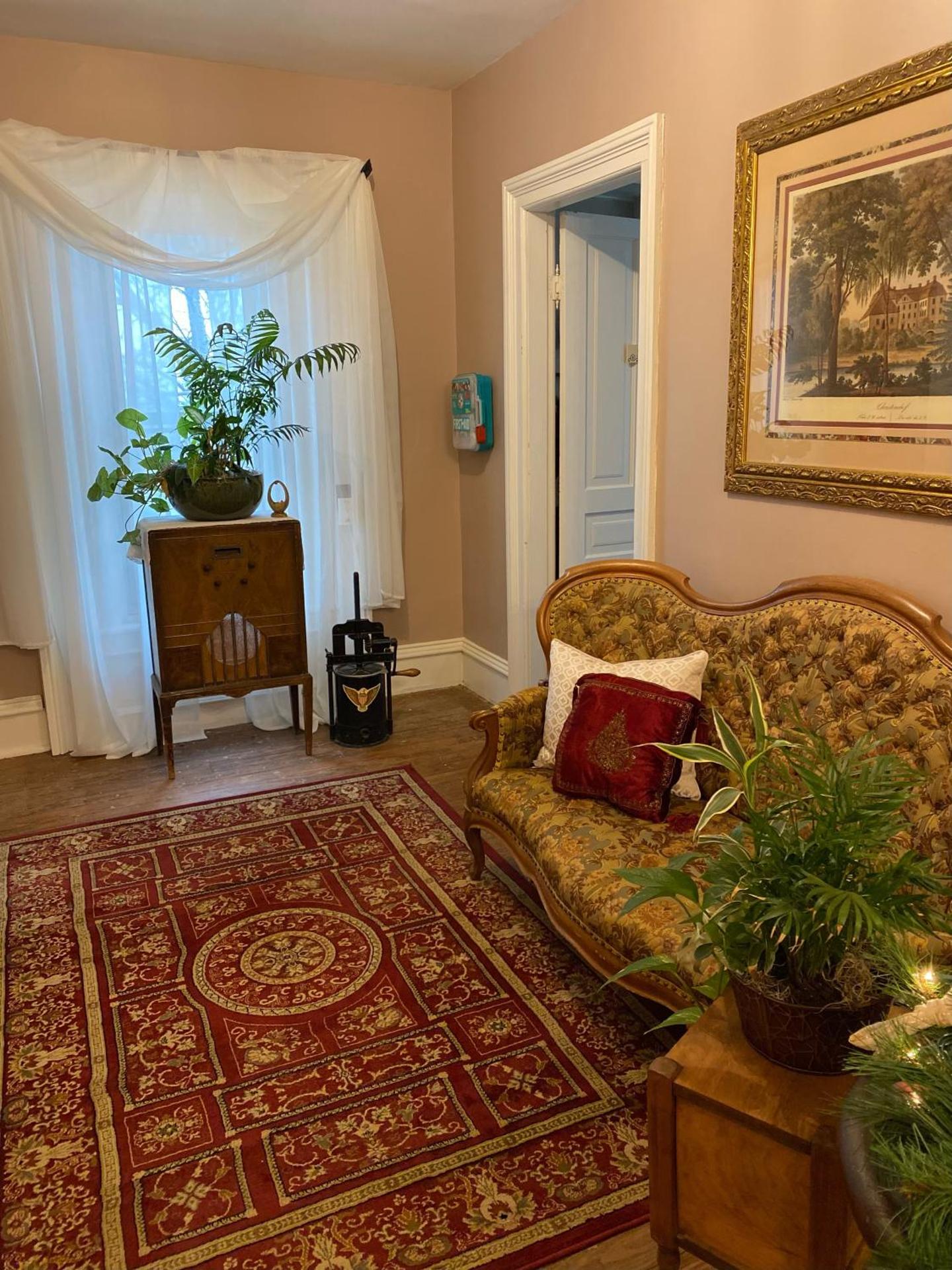 Communal lounge/ TV room