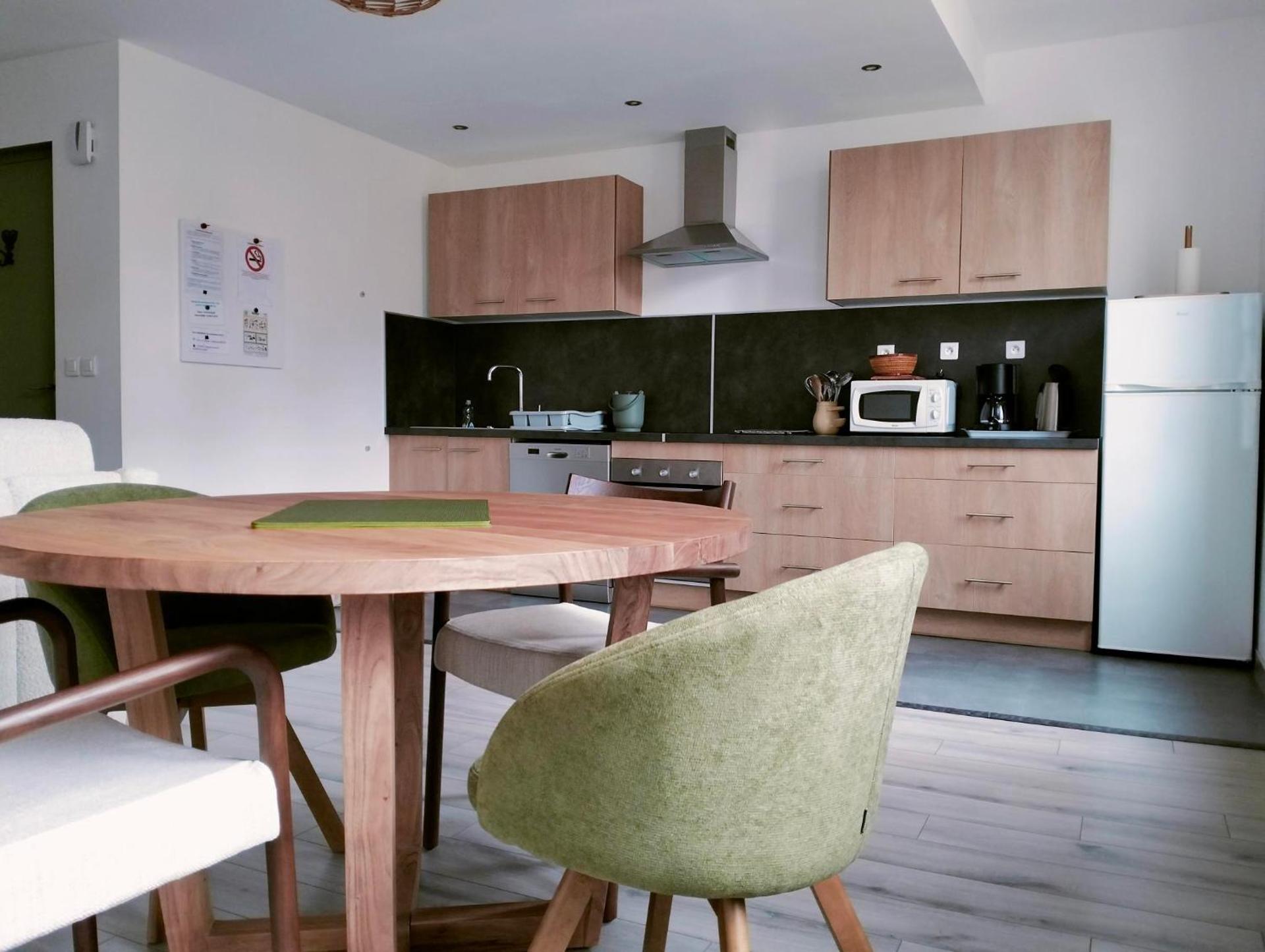 La Provence vous Attend - 2ème étage