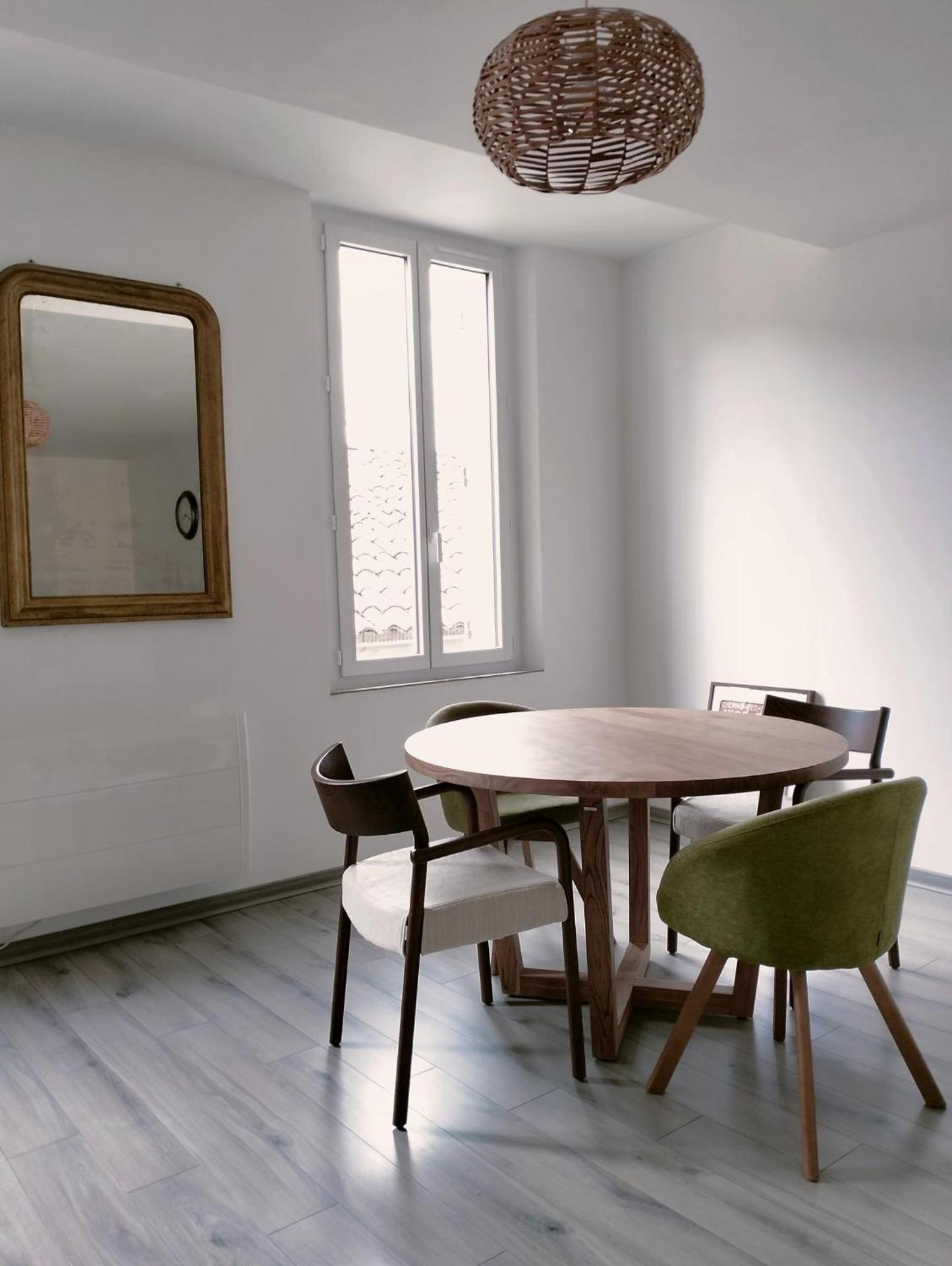 La Provence vous Attend - 2ème étage