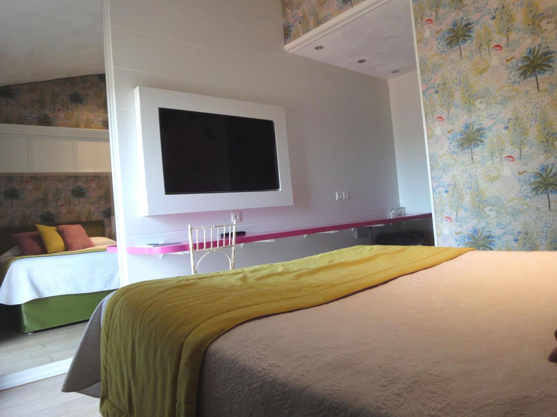 Photo of the whole room