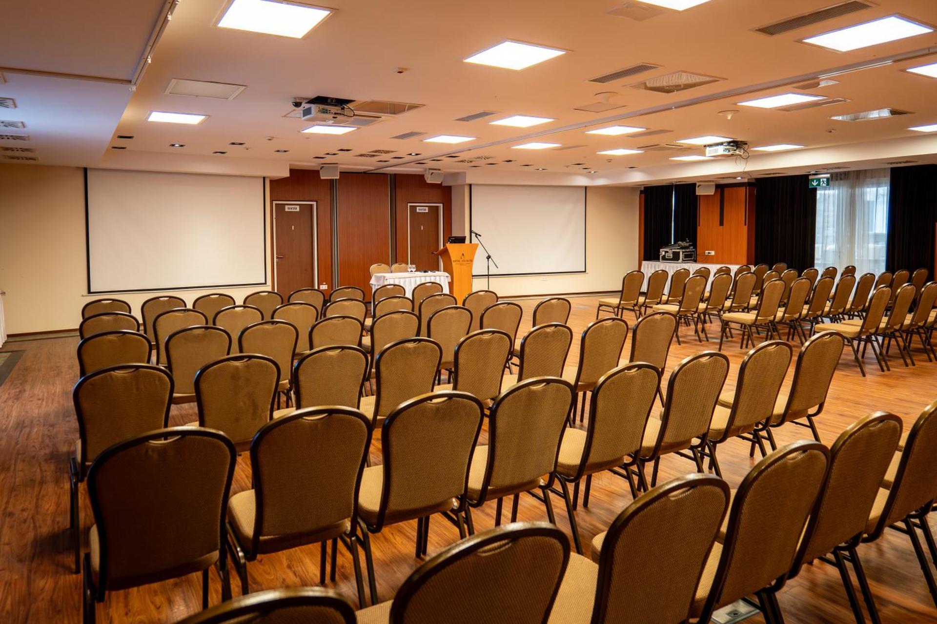 Meeting/conference room