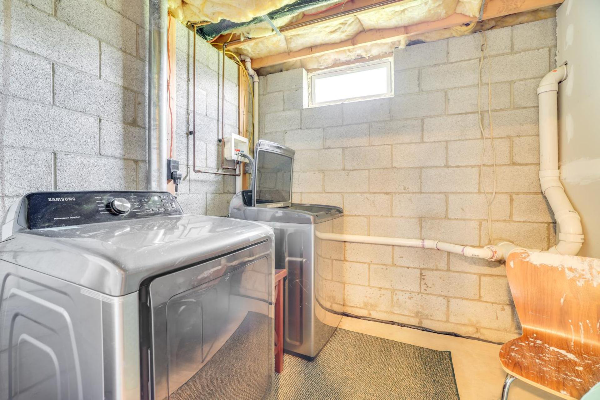 Game Room Poconos Family Home 13 Mi to Skiing!