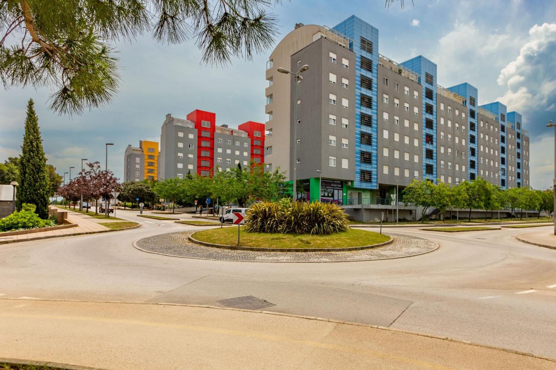 Amarena Studio with free private parking