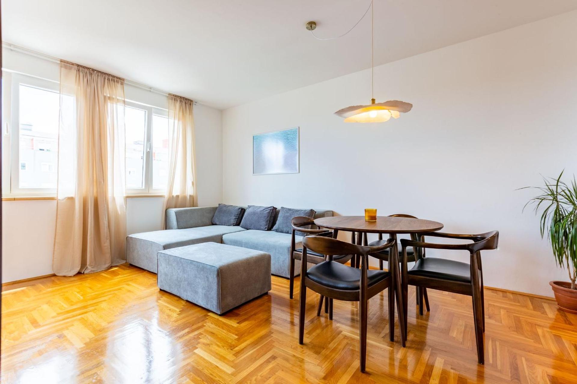 Amarena Studio with free private parking