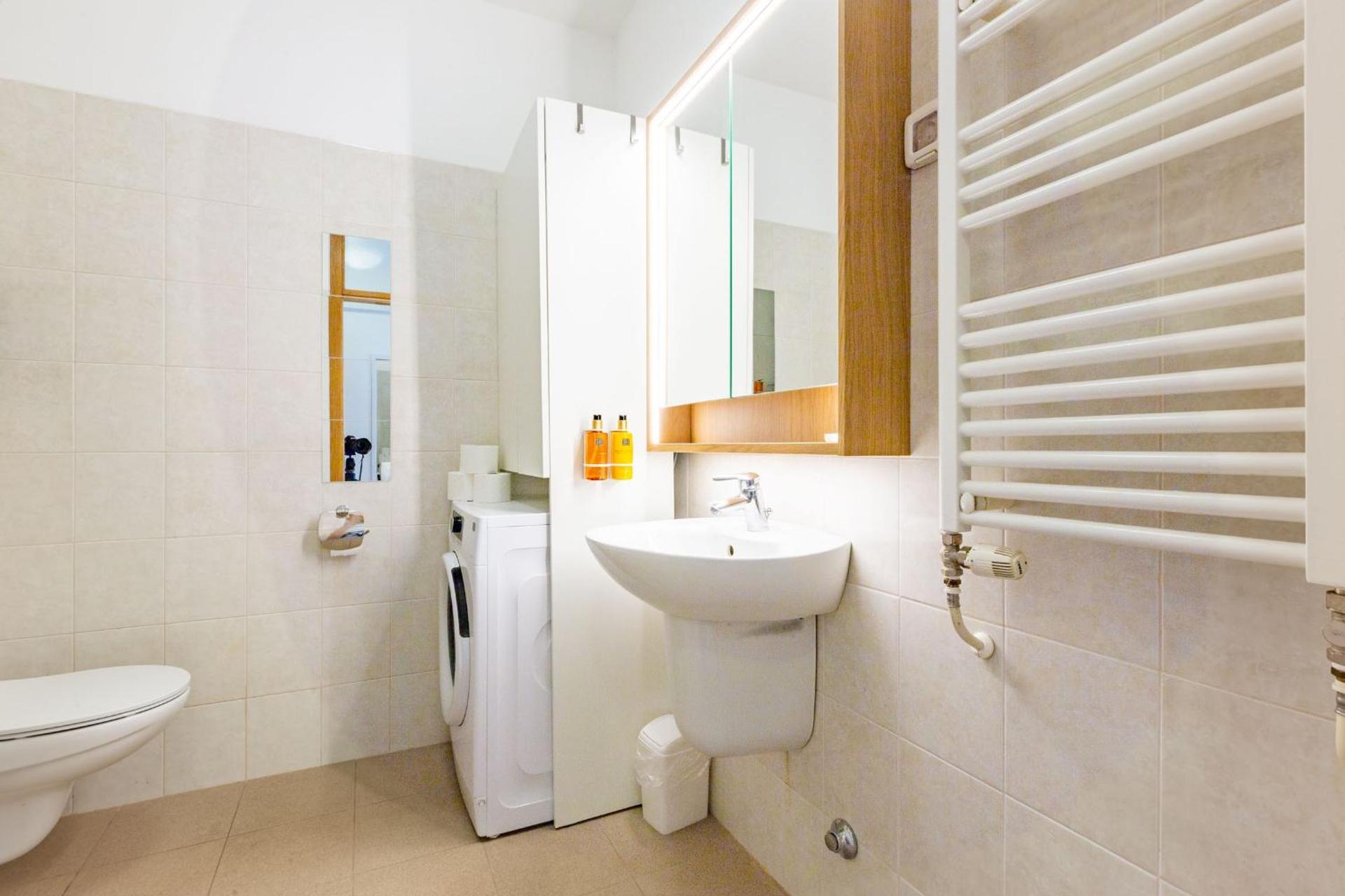 Amarena Studio with free private parking