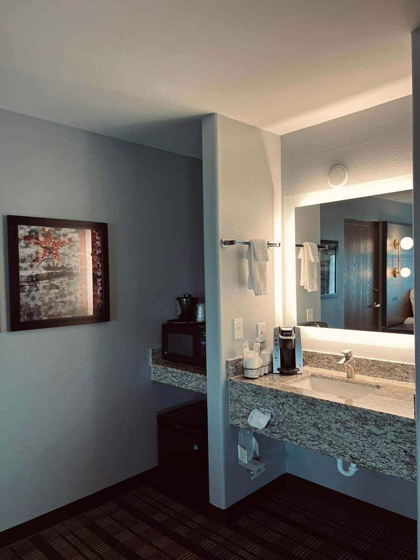 King Room - Mobility Access/Non-Smoking