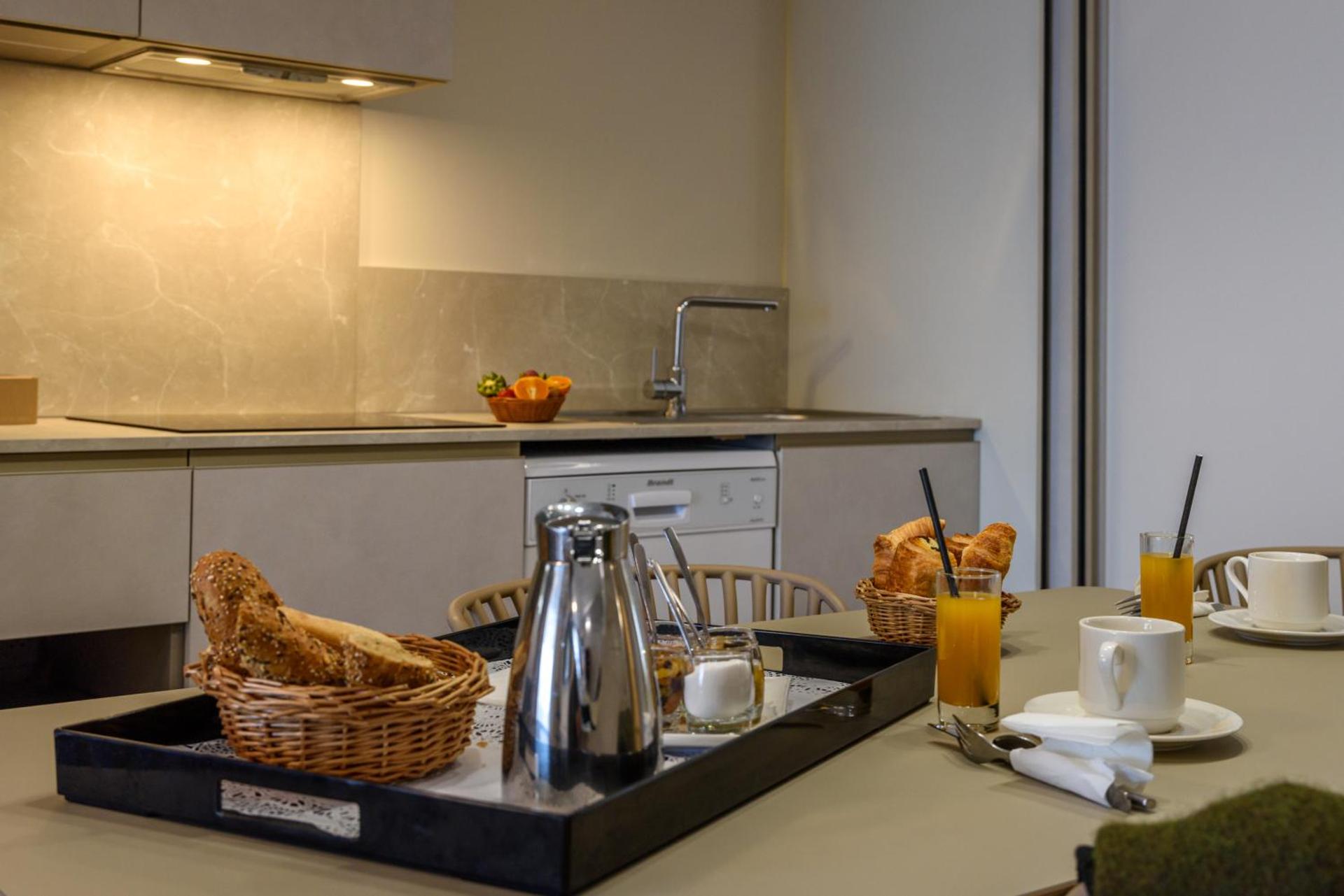 Kitchen or kitchenette