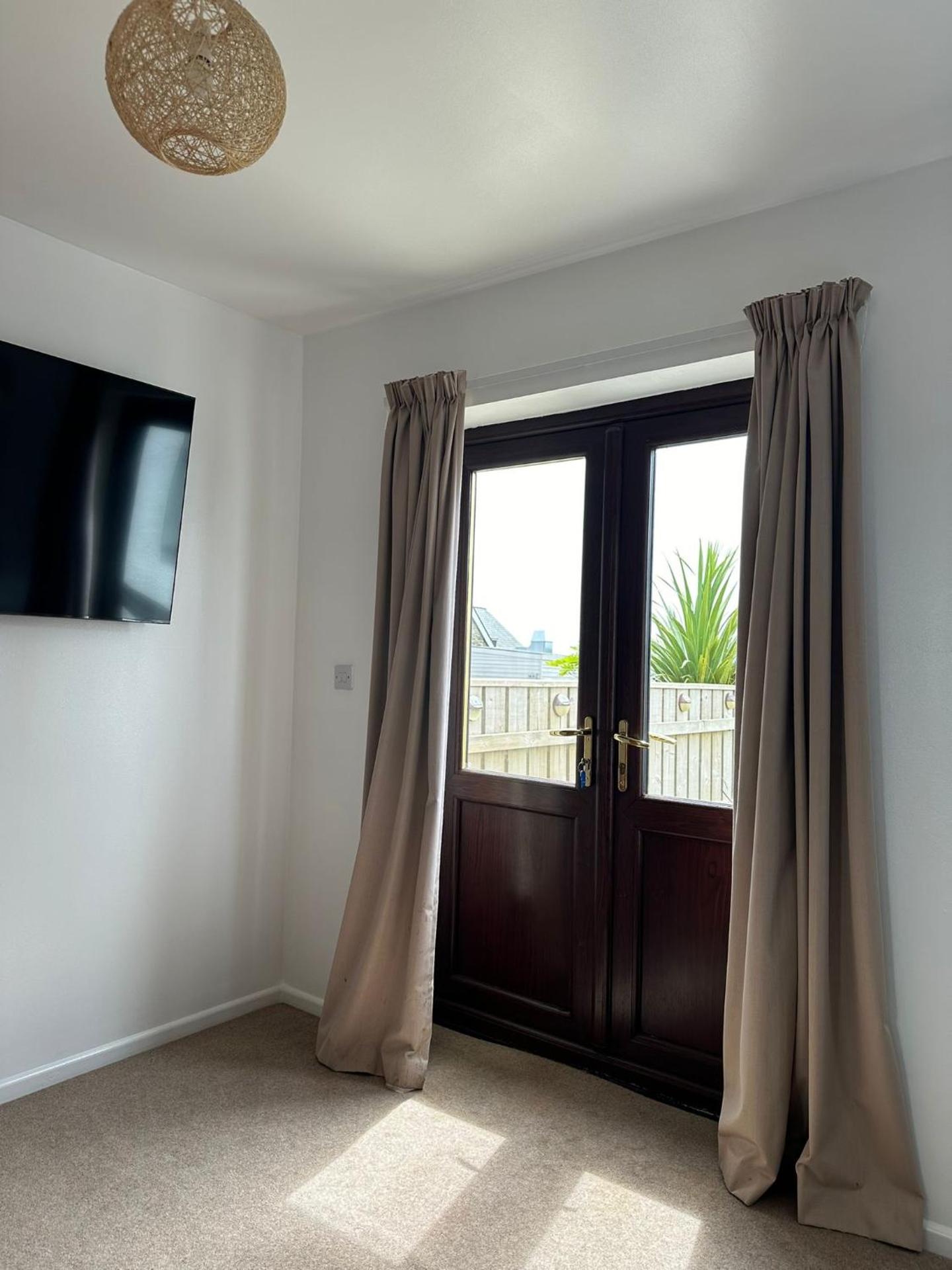 Wheal Frances-Beautifully Fitted Bungalow Helston Cornwall