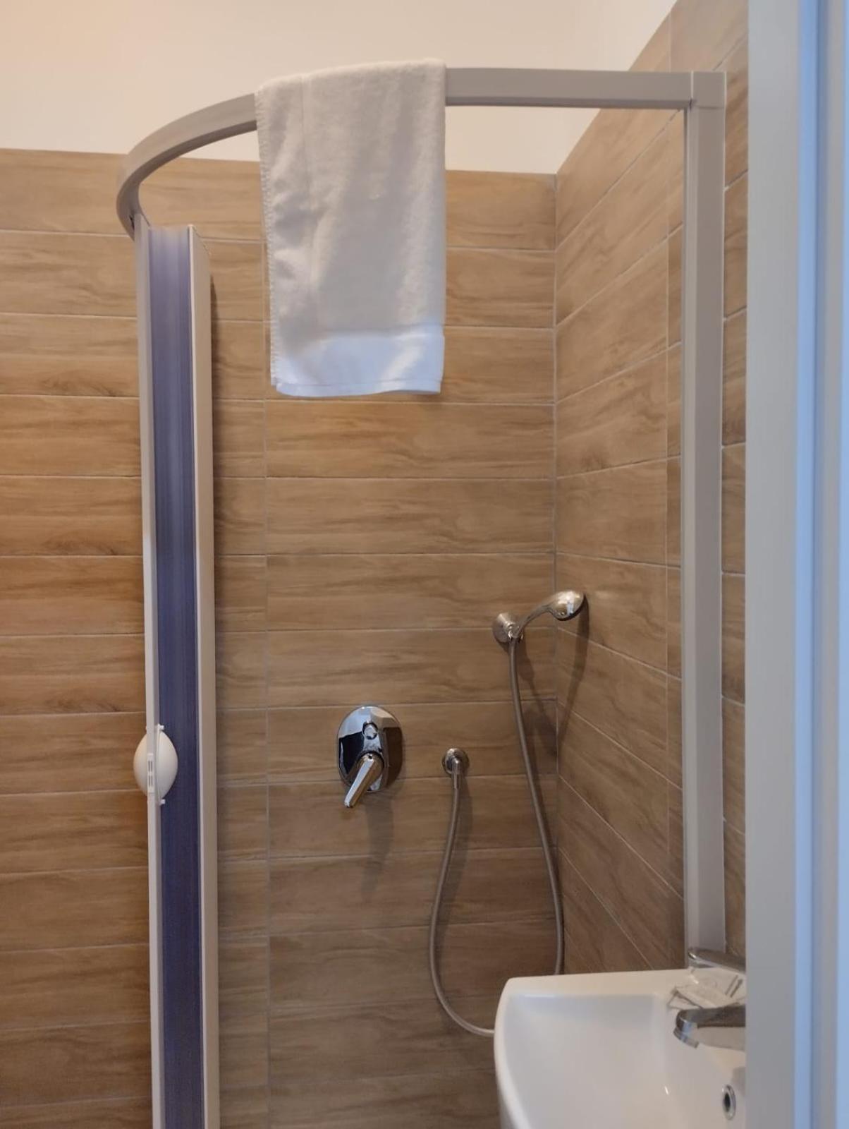 Deluxe Double Room with Extra Bed