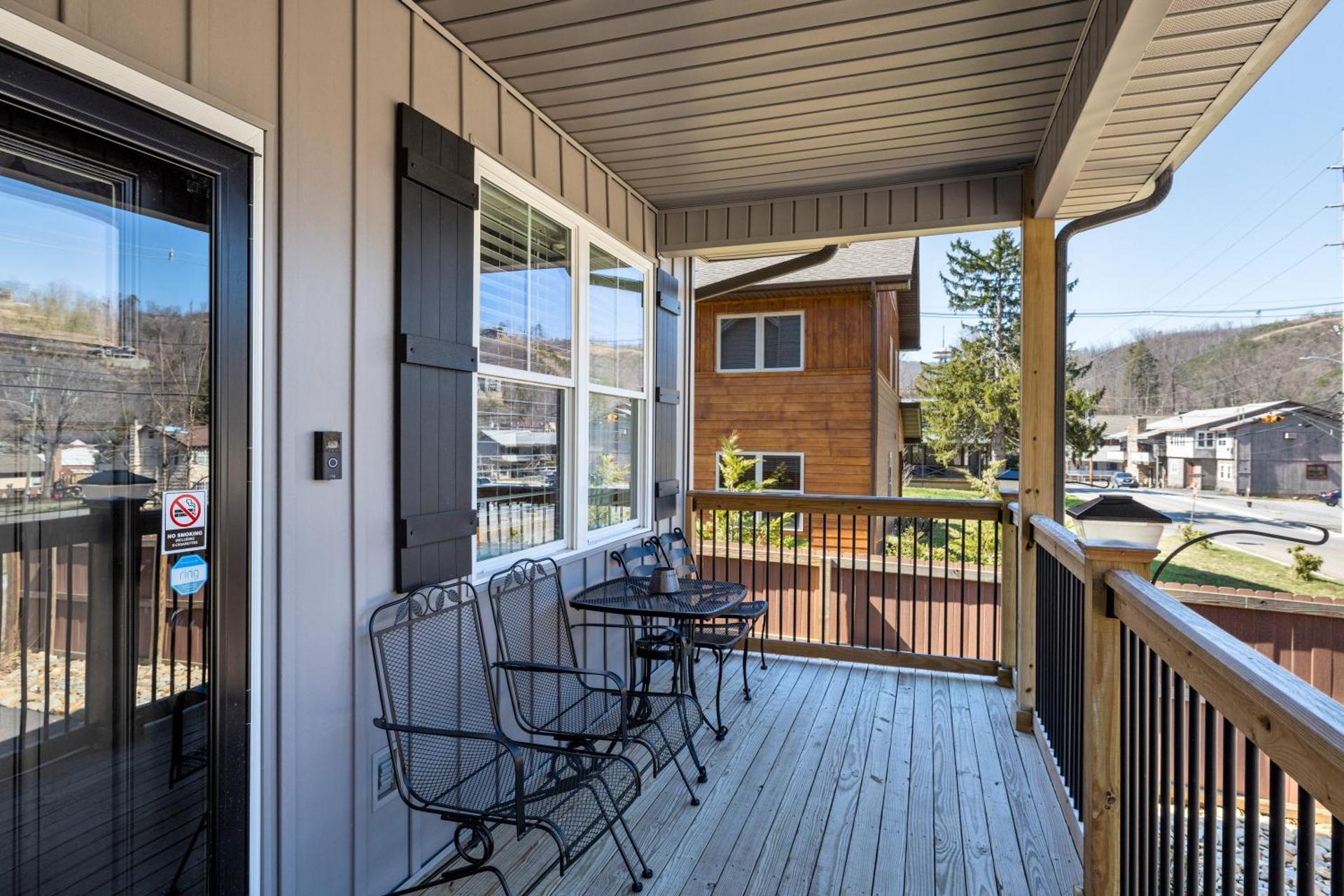 Bear Pass is a 3 bed 2 bath craftsman style home located within walking distance to DT Gatlinburg