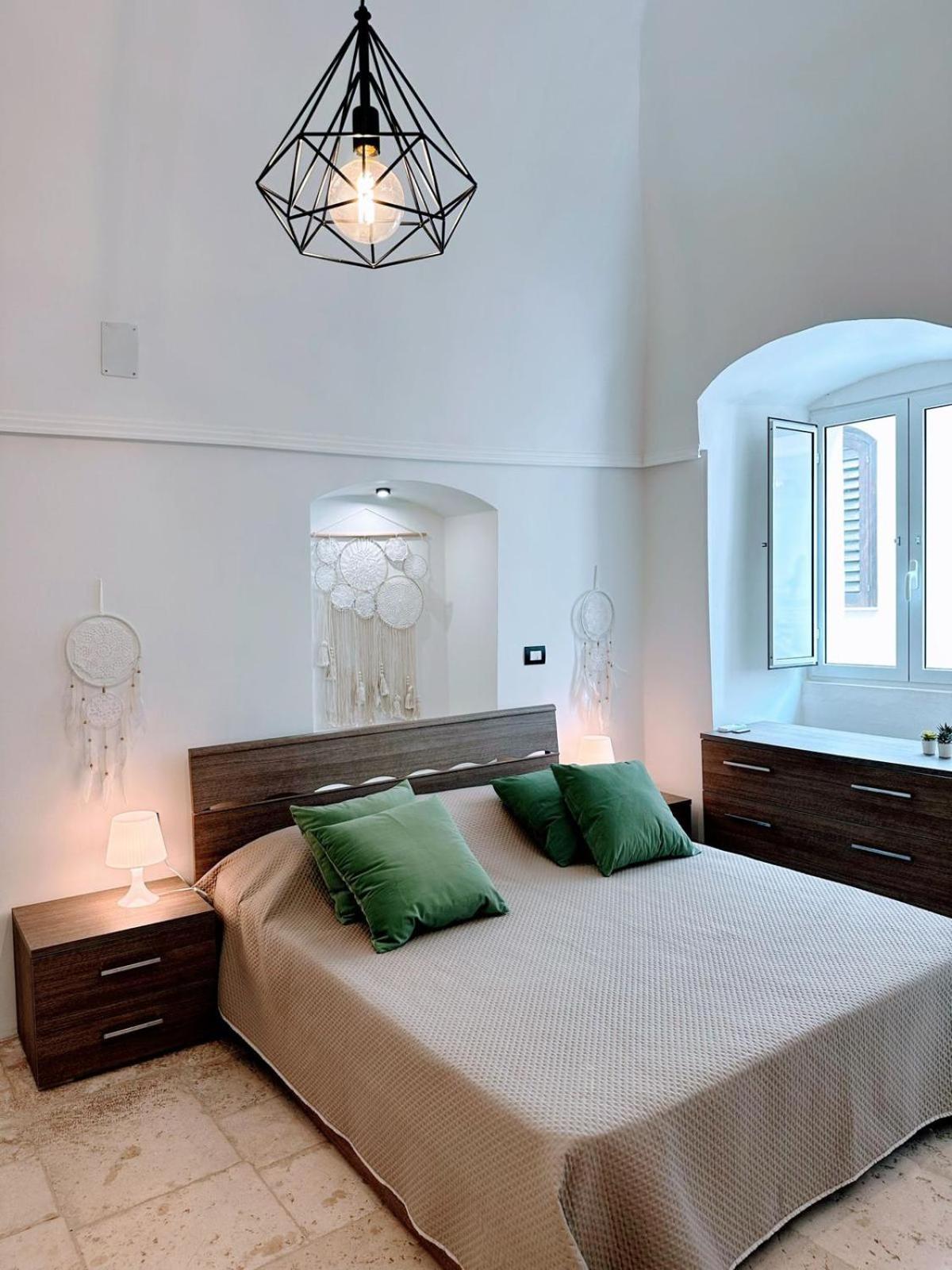 HOME SWEET HOME Antonella