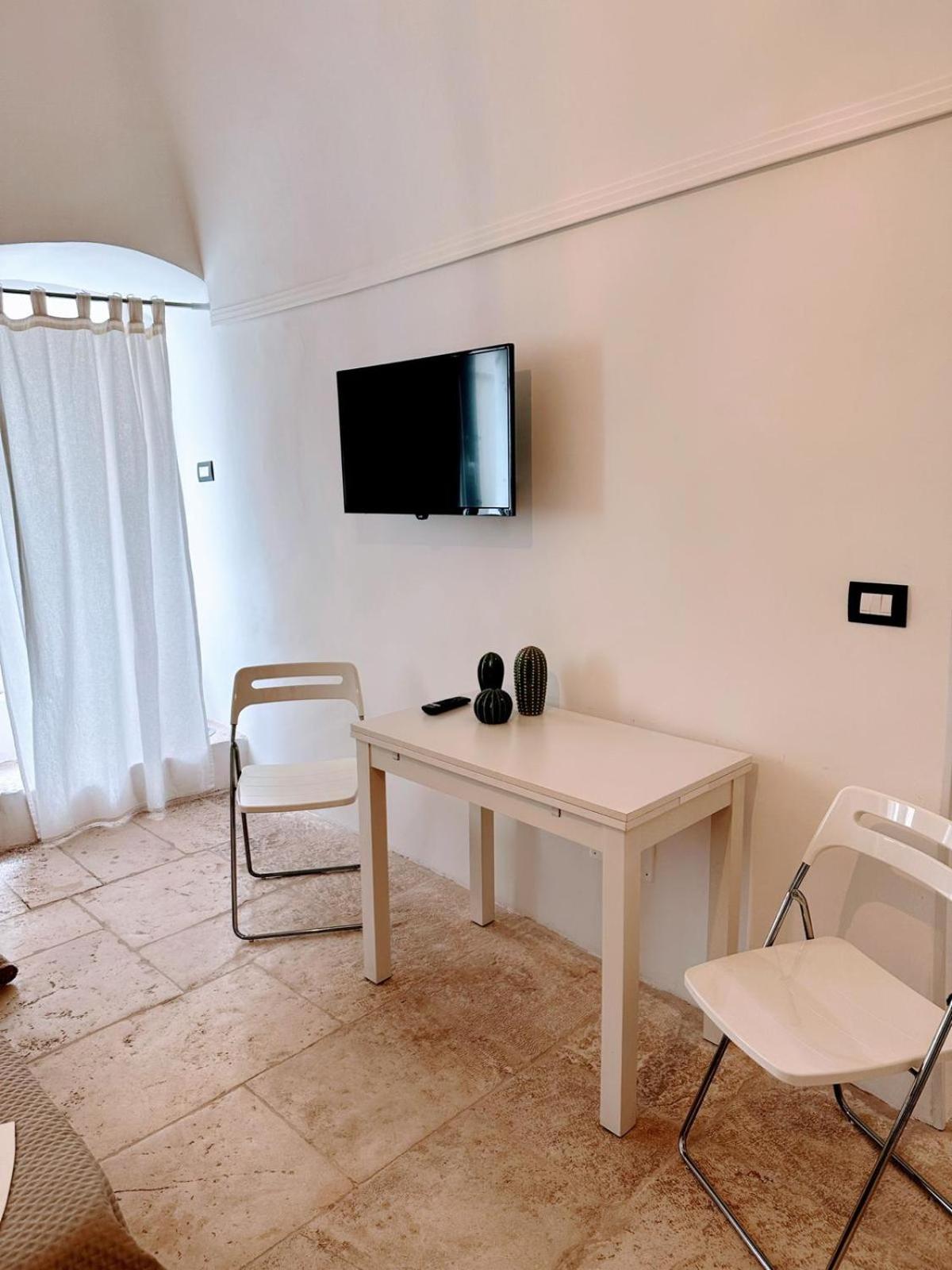 HOME SWEET HOME Antonella