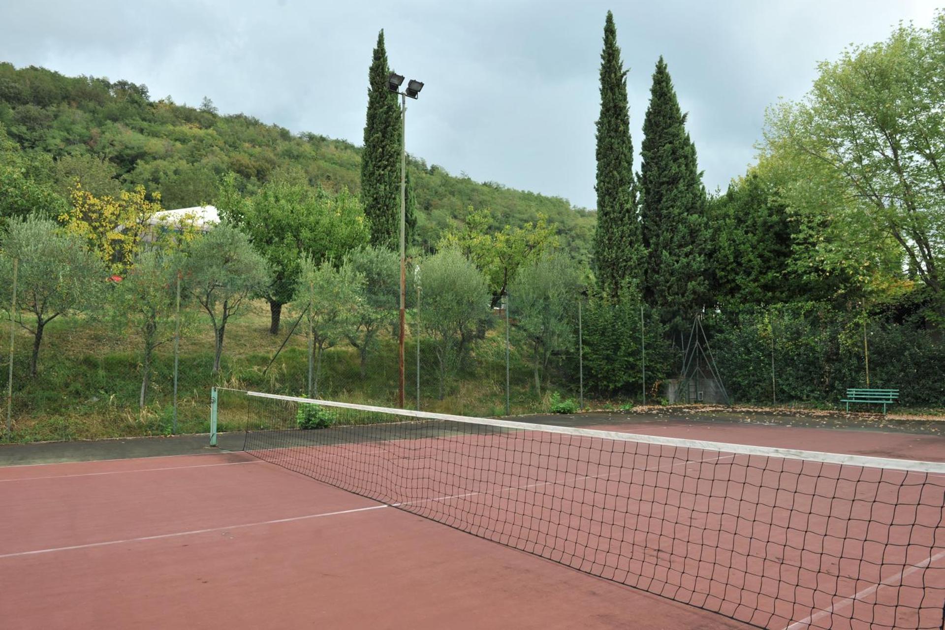 Tennis court