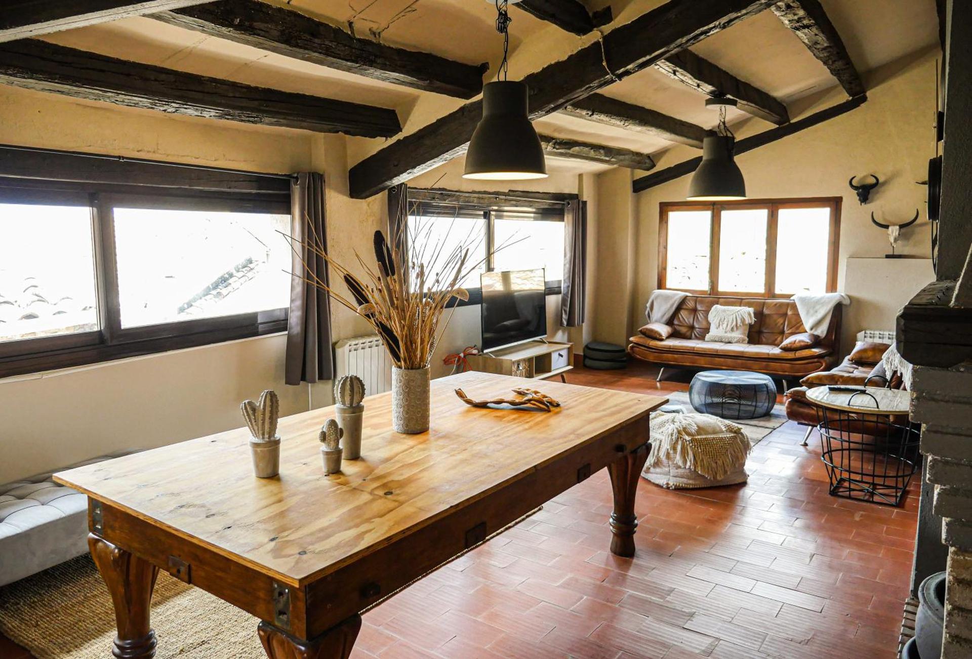 Communal lounge/ TV room