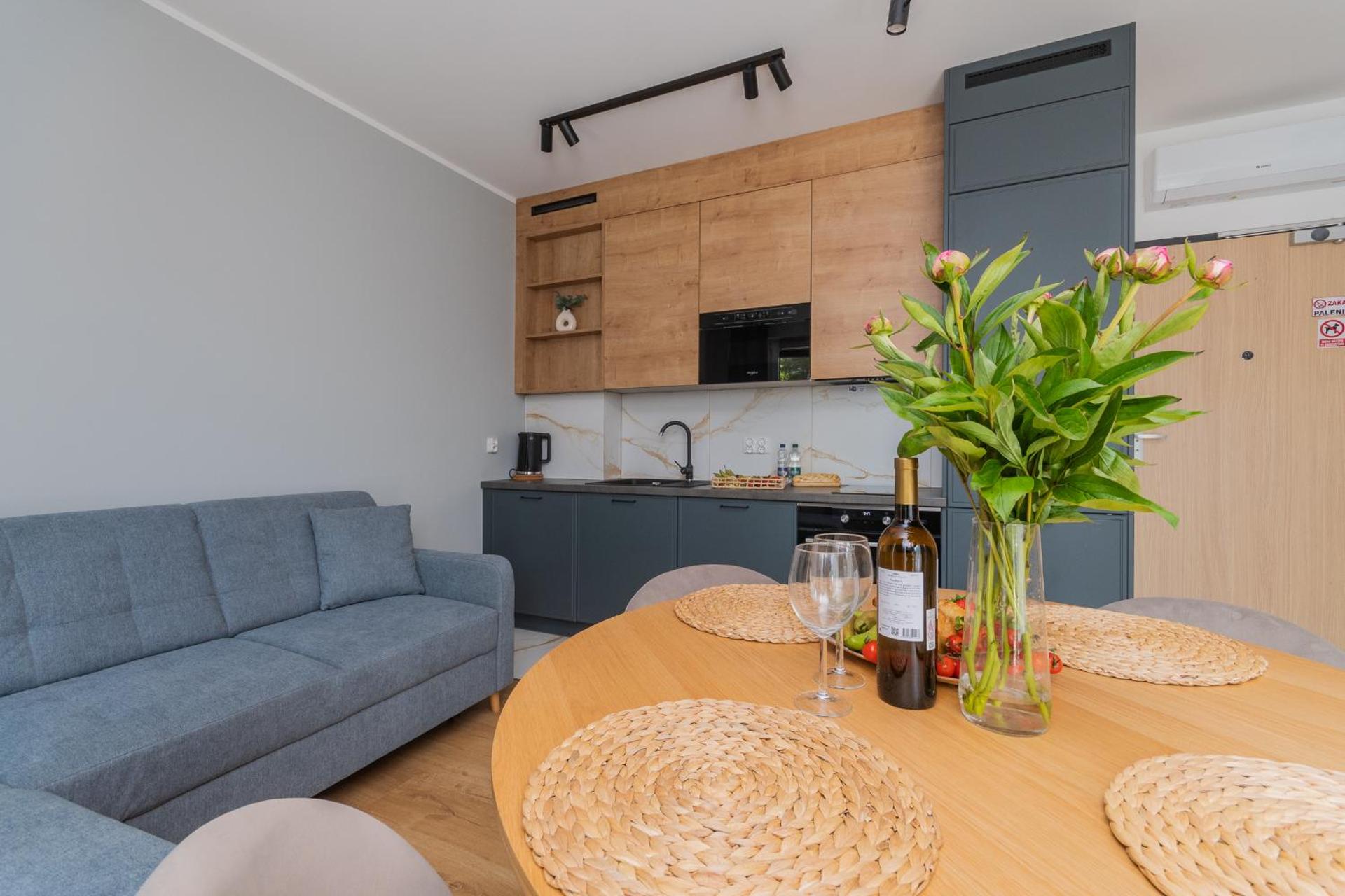 APARTAMENTY MIERZEJA - STEGNA PARK II, MEDIUM, 500 m od plaży, Bezpłatny Meleks