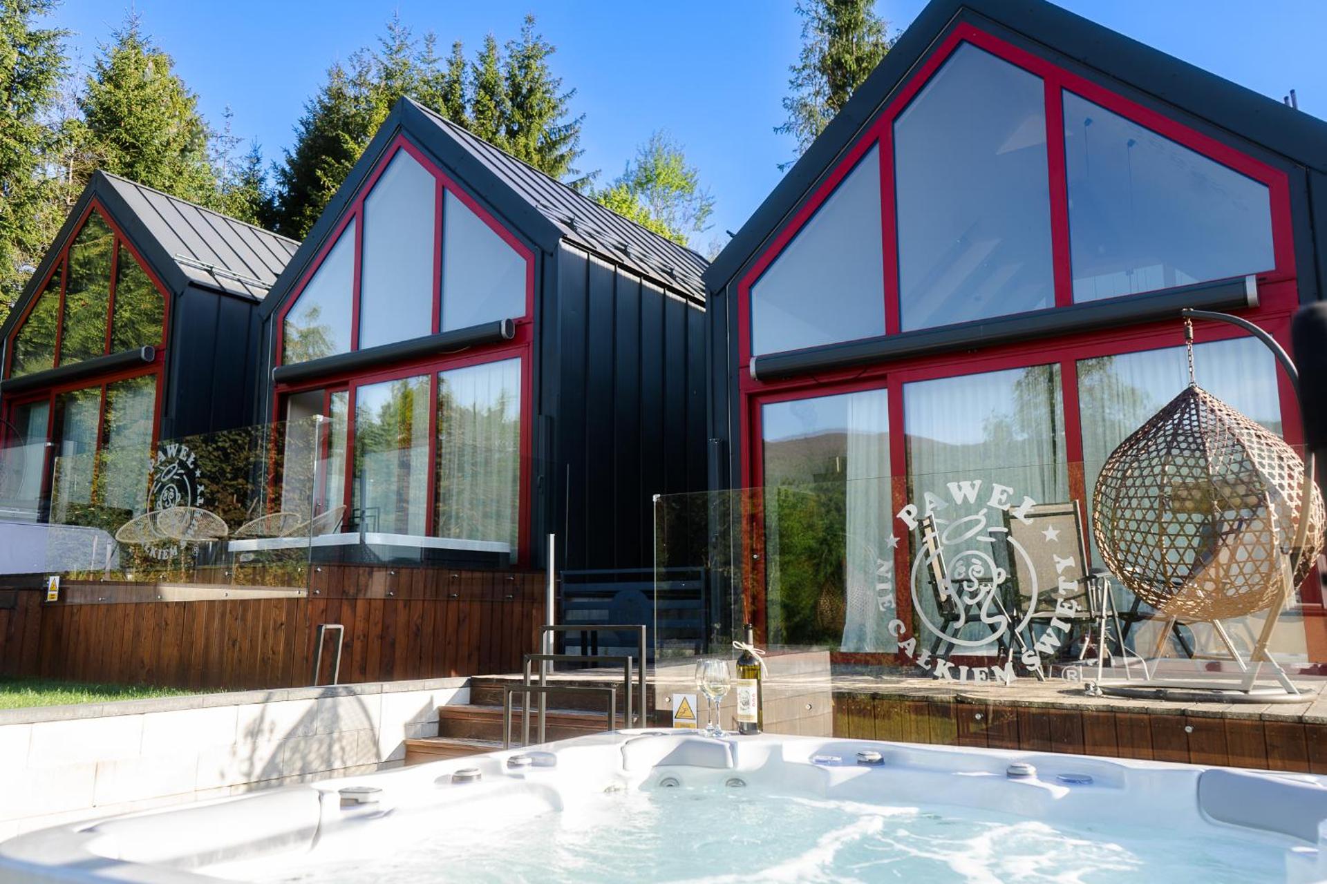 Domki Nie Całkiem Święte