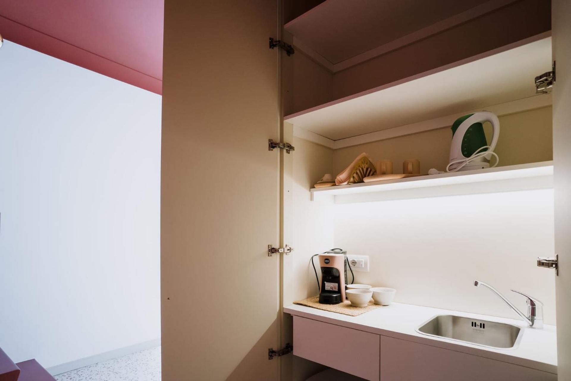 Coffee/tea facilities