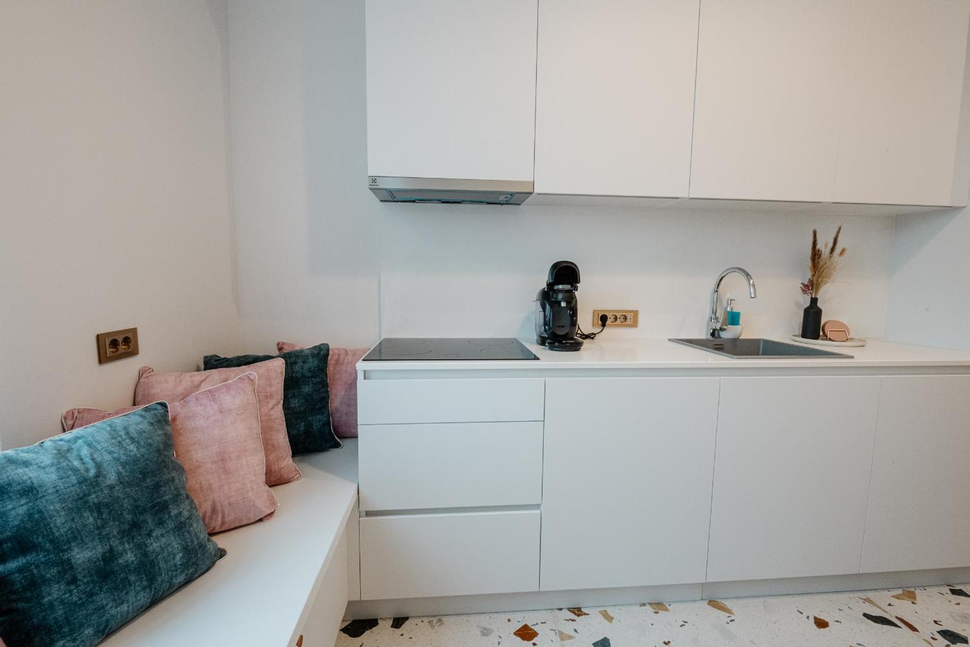 Kitchen or kitchenette