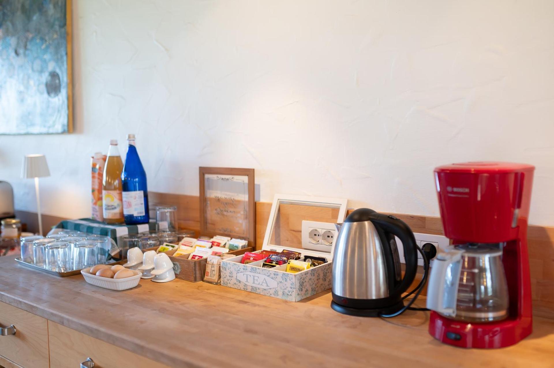 Coffee/tea facilities